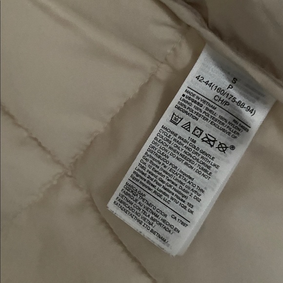 GAP - Picture 4 of 10